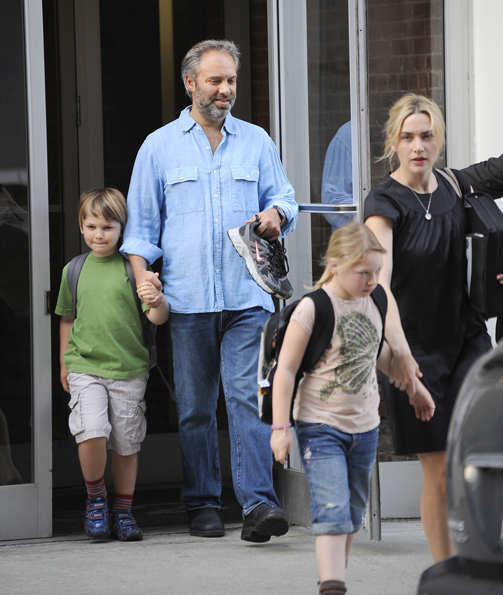 Kate Winslet with her daughter Mia, son Joe and ex husband Sam Mendes out running errands in New York City.Pictured: Ref: SPL170702 080410 NON-EXCLUSIVEPicture by: SplashNews.comSplash News and PicturesUSA: +1 310-525-5808London: +44 (0)20 8126 1009Berlin: +49 175 3764 166photodesk@splashnews.comWorld Rights