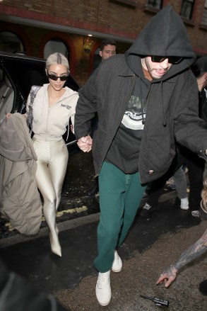 Kim Kardashian and Pete Davidson shopping in Mayfair. 31 May 2022 Pictured: Kim Kardashian and Pete Davidson. Photo credit: Raw Image LTD/MEGA TheMegaAgency.com +1 888 505 6342 (Mega Agency TagID: MEGA863687_004.jpg) [Photo via Mega Agency]