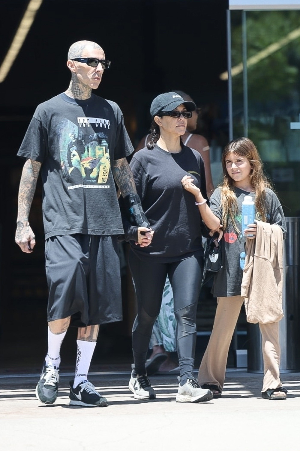 *EXCLUSIVE* Kourtney Kardashian and Travis Barker bring Penelope along for errands