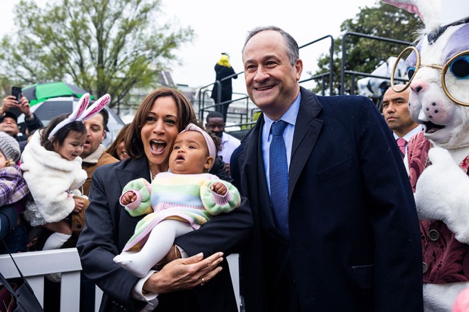 Kamala Harris & Doug Emhoff Pose For Pictures