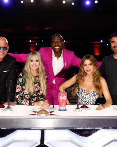 AMERICA'S GOT TALENT -- "Auditions" -- Pictured: (l-r) Howie Mandel, Heidi Klum, Terry Crews, Sofia Vergara, Simon Cowell -- (Photo by: Trae Patton/NBC)