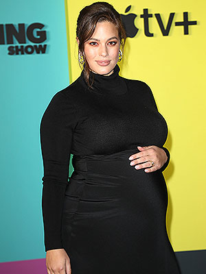 Pregnant Ashley Graham Black Dress