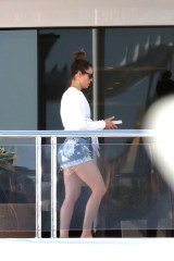 Justin Timberlake and Jessica Biel on a yacht in Sardinia, Italy.Pictured: Jessica BielRef: SPL5329036 270722 NON-EXCLUSIVEPicture by: Ciao Pix / SplashNews.comSplash News and PicturesUSA: +1 310-525-5808London: +44 (0)20 8126 1009Berlin: +49 175 3764 166photodesk@splashnews.comWorld Rights, No France Rights, No Italy Rights