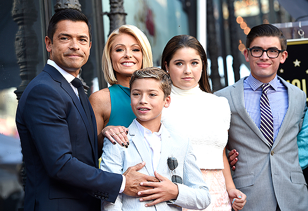 Mark Consuelos, Kelly Ripa, Joaquin Consuelos