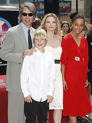 David E. Kelley, Michelle Pfeiffer, John Henry, Claudia Pfeiffer