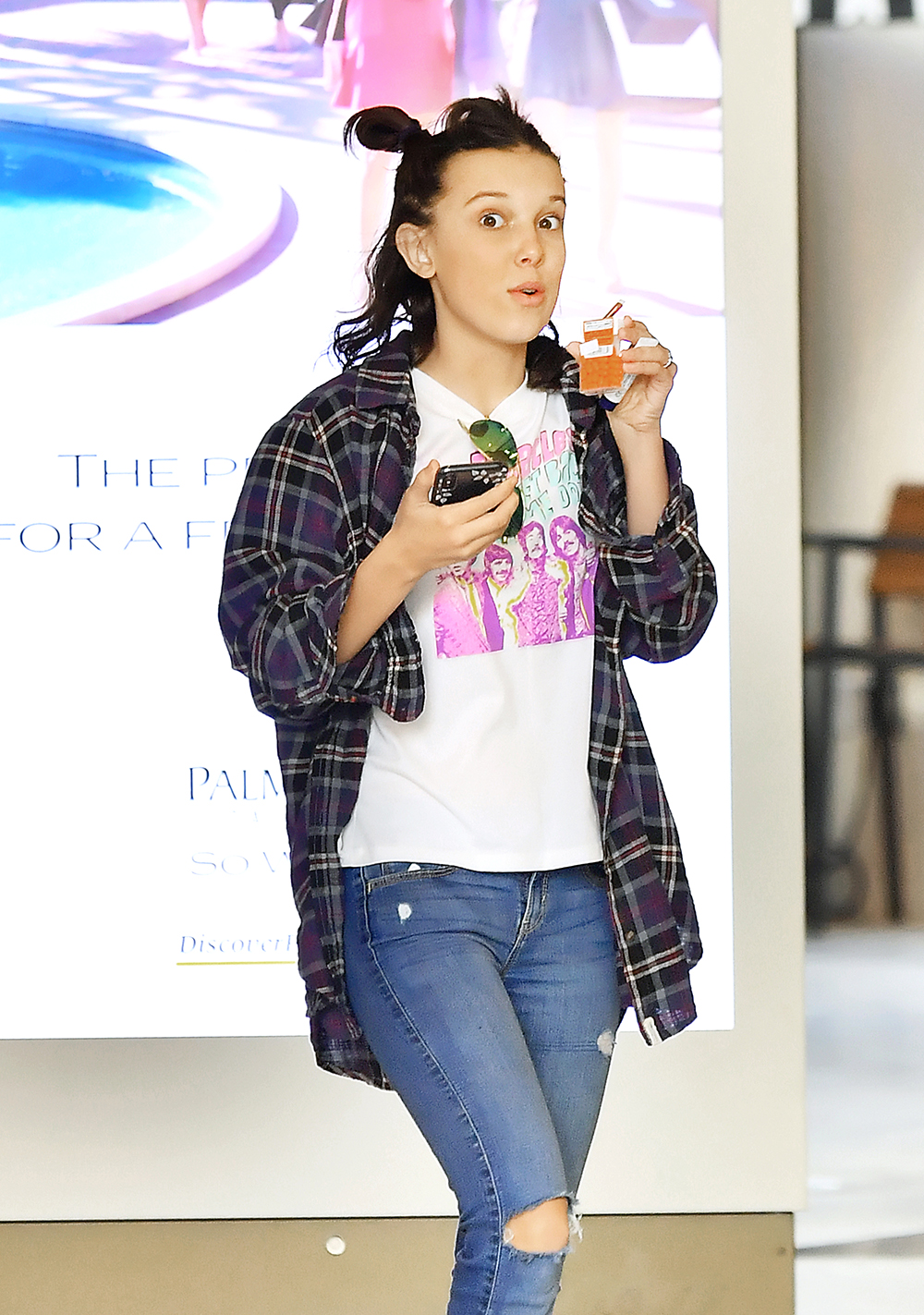 EXCLUSIVE: Millie Bobby Brown and Gregg Sulkin were spotted hanging out while doing some shopping after lunch in Century City, CA. The two were spotted checking out a few stores after lunch at Shake Shack at the Century City Westfield Shopping Center. The young actors were also accompanied by Millie's brother and sister. 01 Feb 2018 Pictured: Millie Bobby Brown and Gregg Sulkin were spotted hanging out while doing some shopping after lunch in Century City, CA. The two were spotted checking out a few stores after lunch at Shake Shack at the Century City Westfield Shopping Center. The young actors were also accompanied by Millie's brother and sister. Photo credit: Marksman / MEGA TheMegaAgency.com +1 888 505 6342 (Mega Agency TagID: MEGA157056_006.jpg) [Photo via Mega Agency]