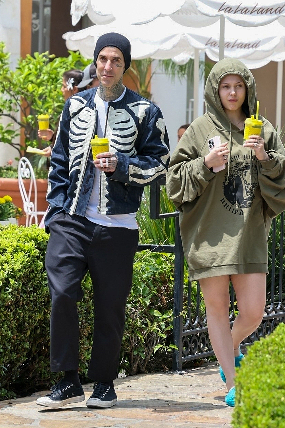 Los Angeles, CA  - *EXCLUSIVE*  -Travis Barker and daughter Alabama indulge in a coffee run at Calabasas' La La Land cafe, creating sweet father-daughter moments.

Pictured: Travis Barker,Alabama Barker

BACKGRID USA 2 JUNE 2023 

USA: +1 310 798 9111 / usasales@backgrid.com

UK: +44 208 344 2007 / uksales@backgrid.com

*UK Clients - Pictures Containing Children
Please Pixelate Face Prior To Publication*