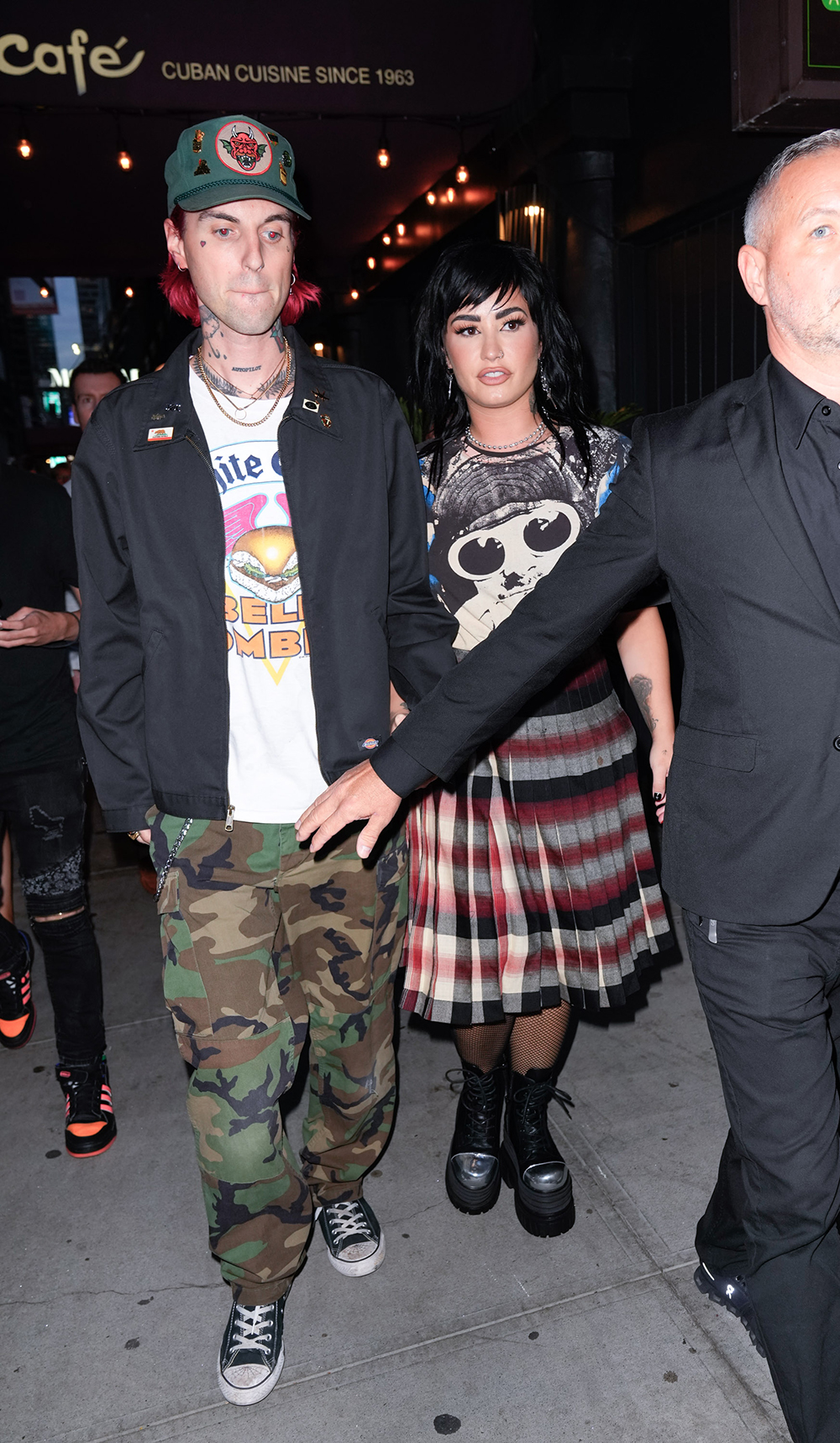 Demi Lovato and new boyfriend Jutes spotted out and about in New York.Pictured: Jutes,Demi LovatoRef: SPL5333288 170822 NON-EXCLUSIVEPicture by: SplashNews.comSplash News and PicturesUSA: +1 310-525-5808London: +44 (0)20 8126 1009Berlin: +49 175 3764 166photodesk@splashnews.comWorld Rights, No Portugal Rights