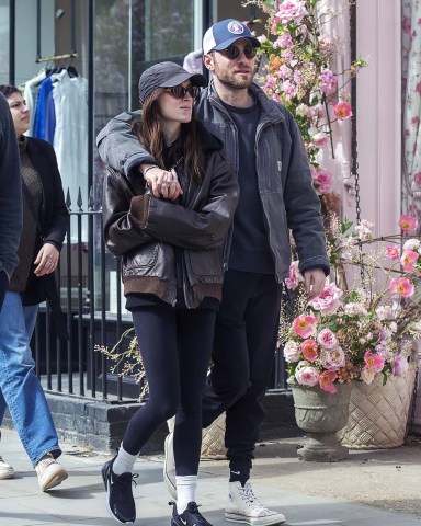 *EXCLUSIVE* London, UNITED KINGDOM  - Love is in the air for Phoebe Dynevor! The "Bridgerton" star has confirmed her new romance with Cameron Fuller, and they looked absolutely smitten with each other during their recent outing in Notting Hill, London. They even made a stop at the trendy organic food store, Planet Organic, where they were joined by Fuller's father, Brad Fuller.Pictured: Phoebe Dynevor, Cameron FullerBACKGRID USA 11 APRIL 2023 USA: +1 310 798 9111 / usasales@backgrid.comUK: +44 208 344 2007 / uksales@backgrid.com*UK Clients - Pictures Containing ChildrenPlease Pixelate Face Prior To Publication*