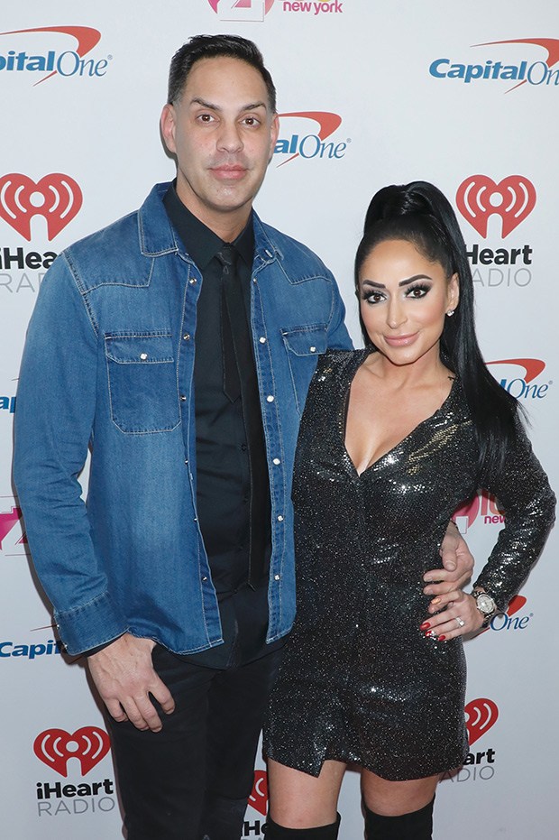 aneglian pivarnick chris larangeria