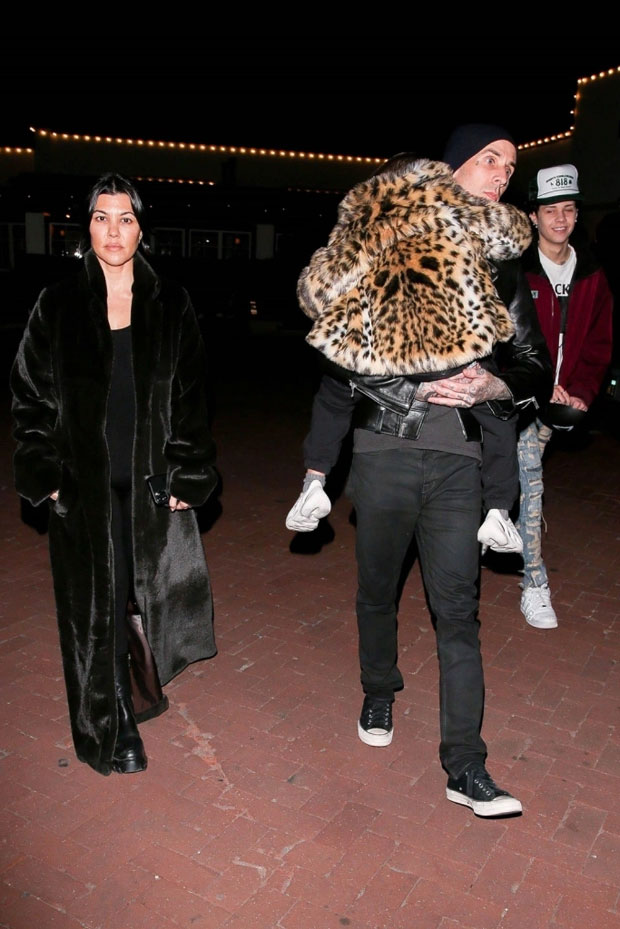 Kourtney Kardashian, Travis Barker, Penelope Disick 