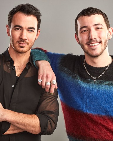 CLAIM TO FAME - ABC’s “Claim to Fame” stars Kevin Jonas and Frankie Jonas. (ABC/Maarten de Boer)