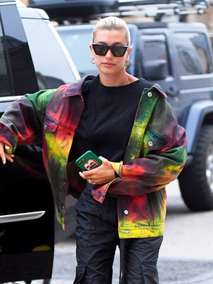 hailey-bieber-tie-dye