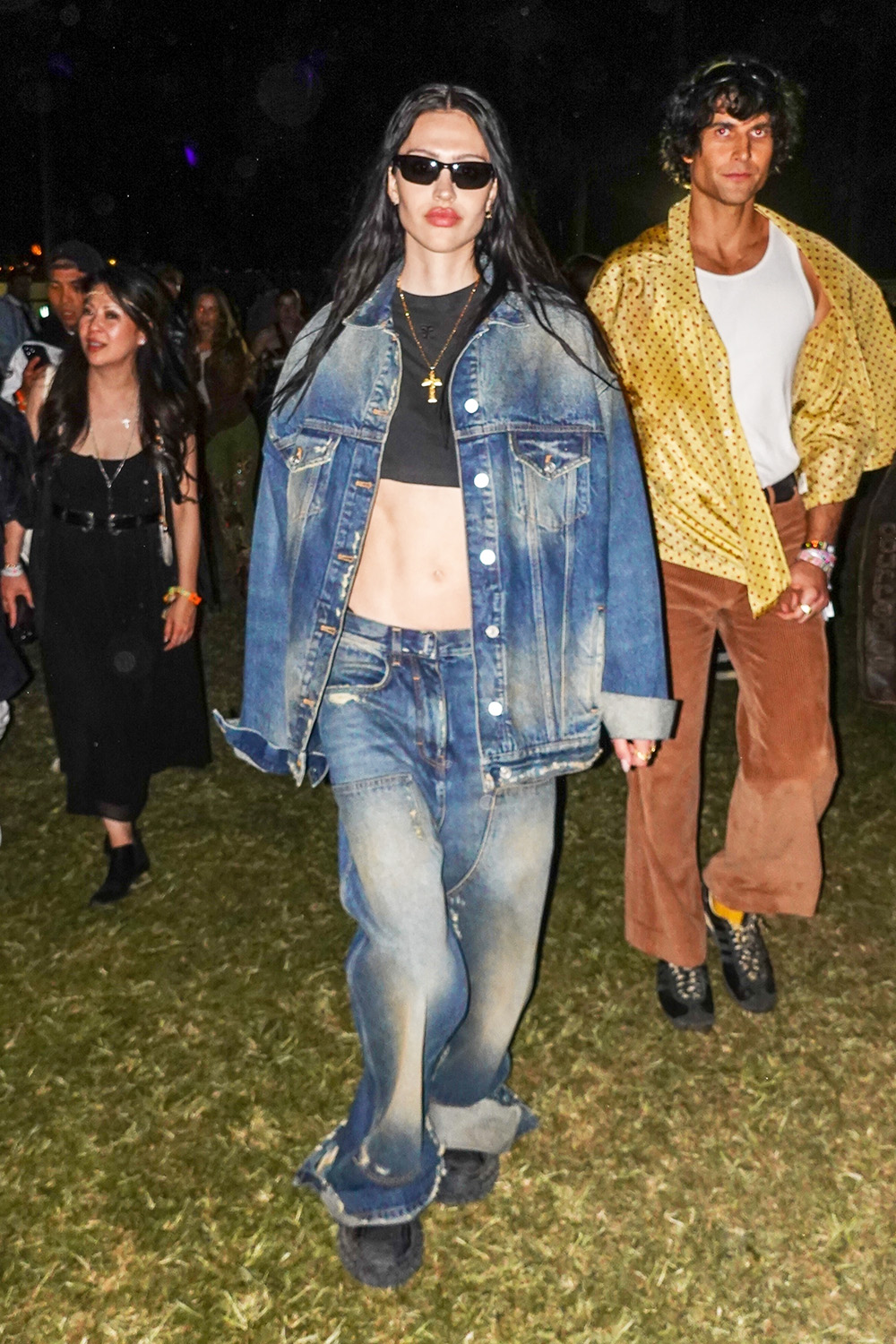 Indio, CA  - *EXCLUSIVE*  - Amelia Hamlin exits the second night at the 2023 Coachella Valley Music and Arts Festival in Indio, California.

Pictured: Amelia Hamlin

BACKGRID USA 16 APRIL 2023 

USA: +1 310 798 9111 / usasales@backgrid.com

UK: +44 208 344 2007 / uksales@backgrid.com

*UK Clients - Pictures Containing Children
Please Pixelate Face Prior To Publication*