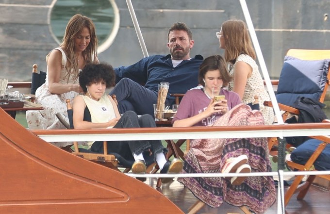 Ben Affleck & Jennifer Affleck Cruise The Seine