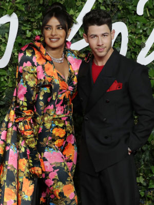 Nick Jonas Priyanka Chopra Malti swim