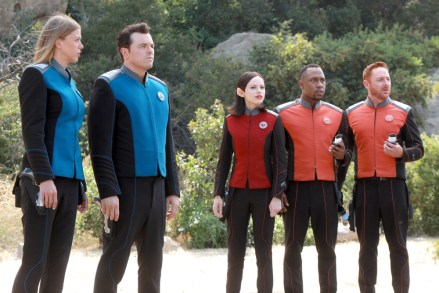 THE ORVILLE, l-r: Adrianne Palicki, Seth MacFarlane, Halston Sage, J. Lee, Scott Grimes in 'Mad Idolatry' (Season 1, Episode 12, aired December 7, 2017). ph: Jordin Althaus/©Fox/courtesy Everett Collection