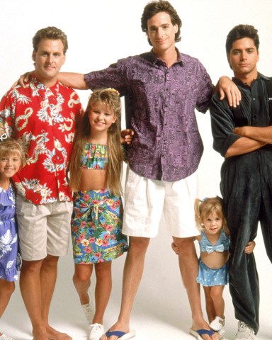 Editorial use only. No book cover usage.Mandatory Credit: Photo by Lorimar/Warner Bros/Kobal/Shutterstock (5884859aa)Jodie Sweetin, David Coulier, Candace Cameron, Bob Saget, Ashley Olsen, John StamosFull House - 1989Lorimar/Warner BrosUSATelevision