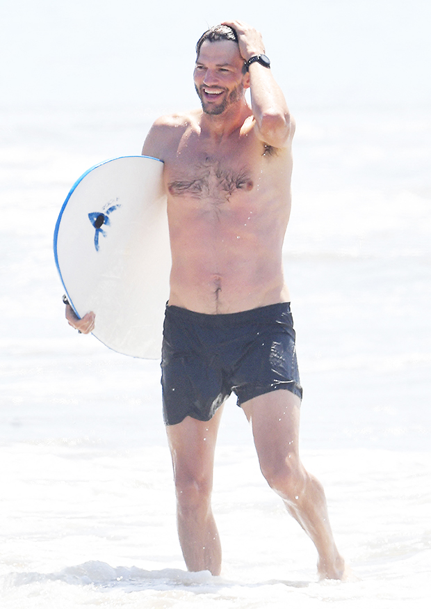 Ashton Kutcher shirtless