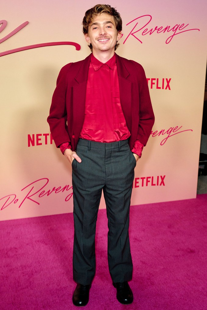 Austin Abrams Keeps It Cool At ‘Do Revenge’ Premiere