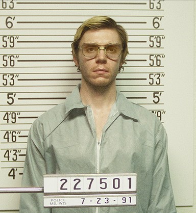 Dahmer. Monster: The Jeffrey Dahmer Story. Evan Peters as Jeffrey Dahmer in episode 102 of Dahmer. Monster: The Jeffrey Dahmer Story. Cr. Courtesy Of Netflix © 2022