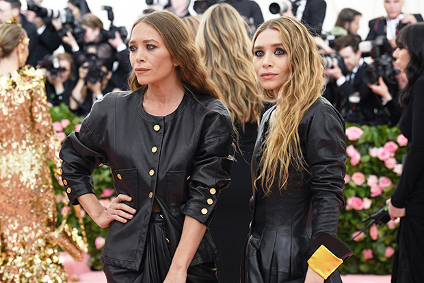 Mary-Kate Olsen, Ashley Olsen