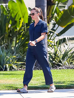 jenn-garner-jumpsuit