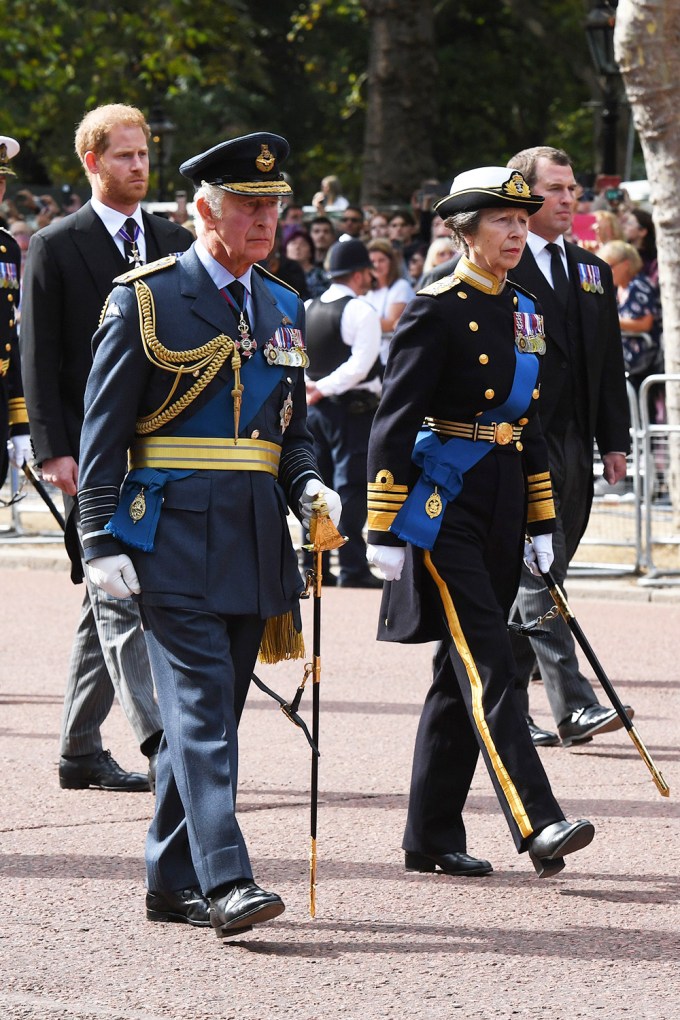 The King Walks Through London