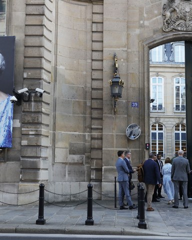 A portrait of Britain's Queen Elizabeth II hangs outside the British embassy in Paris, France, 08 September 2022. According to a Buckingham Palace statement on 08 September 2022, Britain's Queen Elizabeth II is under medical supervision at her Scottish estate, Balmoral Castle, upon advise of her doctors concerned for the health of the 96-year-old monarch.
Queen Elizabeth reported to be under medical supervision, Paris, France - 08 Sep 2022