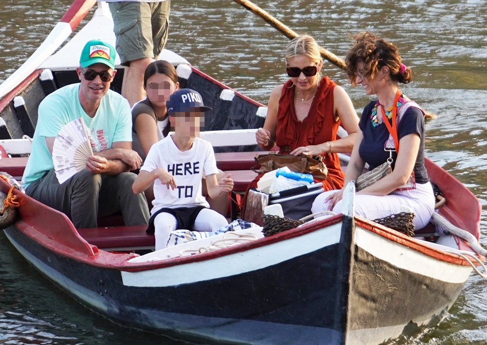 Florence, ITALY  - *EXCLUSIVE* Sarah Michelle Gellar and Freddie Prinze Jr enjoy their vacation with their family in Florence, Italy. The family visited the Uffizi Gallery in the morning, then they went inside the Duomo, the cathedral of Florence. In the evening they boarded a boat and sailed along the Arno River, and passed under the Ponte Vecchio.

Pictured: Sarah Michelle Gellar, Freddie Prinze Jr

BACKGRID USA 13 JULY 2023 

USA: +1 310 798 9111 / usasales@backgrid.com

UK: +44 208 344 2007 / uksales@backgrid.com

*UK Clients - Pictures Containing Children
Please Pixelate Face Prior To Publication*