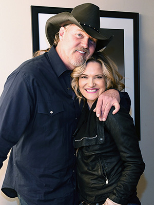 trace-adkins victoria-pratt