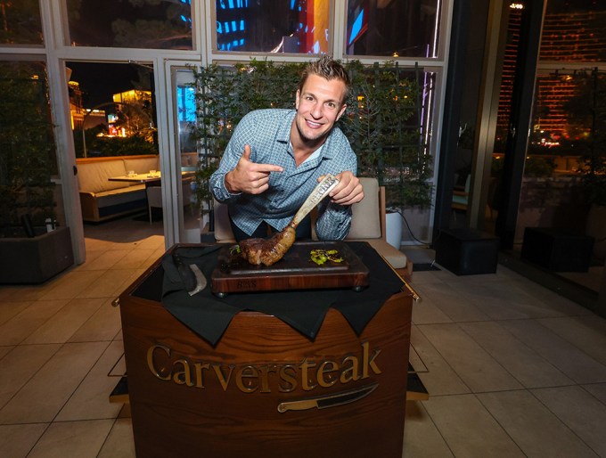 Hottest Celebrity Pics This Week Of Oct. 3-9: Rob Gronkowski & More