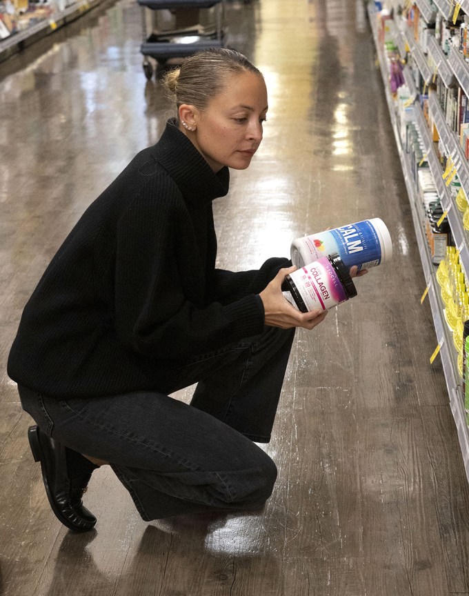 Nicole Richie Shopping
