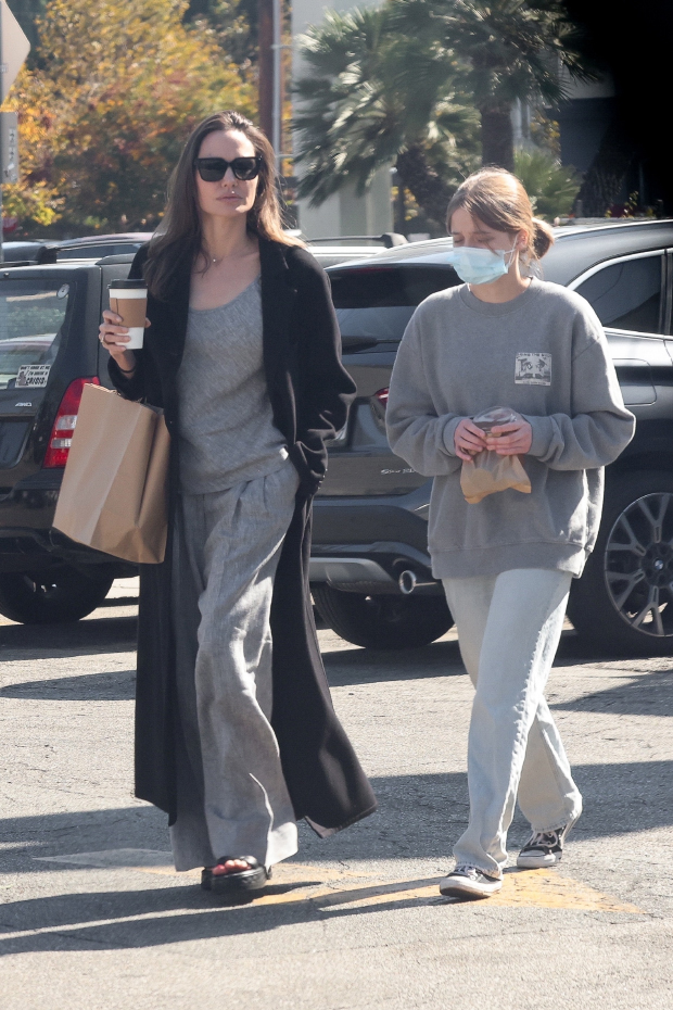 Angelina Jolie, Vivienne Jolie-Pitt