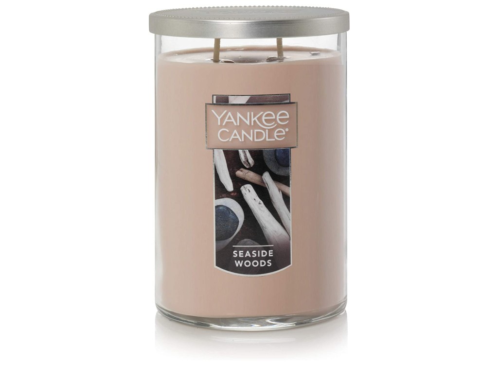 A Seaside Woods Yankee Candle.