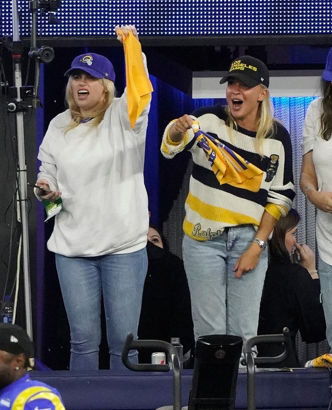 Rebel Wilson And Ramona Agruma Cheer At The NFC Championship