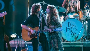 Sam Claflin Riley Keough