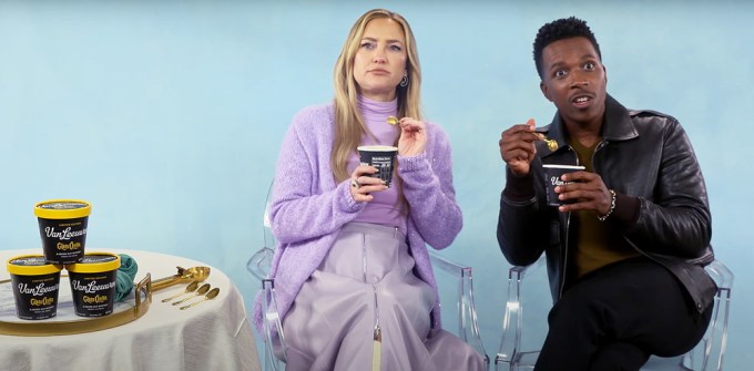 Kate Hudson & Leslie Odom Jr.