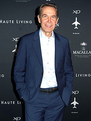 MIAMI BEACH, FLORIDA - NOVEMBER 30: Jeff Koons attends Haute Living Dinner Celebrating Jeff Koons  With The Macallan, XO, And Places at Bagatelle Miami Beach on November 30, 2022 in Miami Beach, Florida. (Photo by Romain Maurice/Getty Images for Haute Living)
