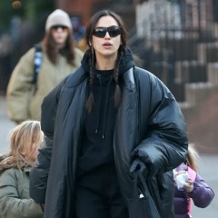 Irina Shayk eats ice cream while walking home in New York City.

Pictured: Irina Shayk
Ref: SPL5505197 221122 NON-EXCLUSIVE
Picture by: Christopher Peterson / SplashNews.com

Splash News and Pictures
USA: +1 310-525-5808
London: +44 (0)20 8126 1009
Berlin: +49 175 3764 166
photodesk@splashnews.com

World Rights