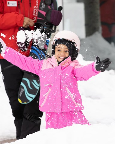 Colorado, CO  - *EXCLUSIVE*  - Kylie Jenner and her daughter Stormi hit the slopes at Buttermilk in Aspen, Colorado.

Pictured: Stormi Webster

BACKGRID USA 31 DECEMBER 2022 

USA: +1 310 798 9111 / usasales@backgrid.com

UK: +44 208 344 2007 / uksales@backgrid.com

*UK Clients - Pictures Containing Children
Please Pixelate Face Prior To Publication*