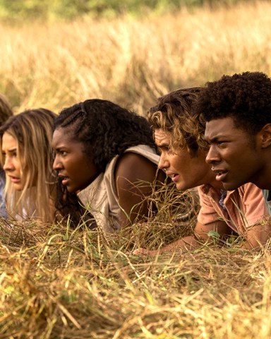 Outer Banks. (L to R) Rudy Pankow as JJ, Madelyn Cline as Sarah Cameron, Carlacia Grant as Cleo, Chase Stokes as John B, Jonathan Daviss as Pope in episode 301 of Outer Banks. Cr. Jackson Lee Davis/Netflix © 2022