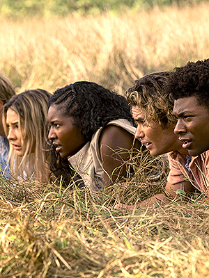 Outer Banks. (L to R) Rudy Pankow as JJ, Madelyn Cline as Sarah Cameron, Carlacia Grant as Cleo, Chase Stokes as John B, Jonathan Daviss as Pope in episode 301 of Outer Banks. Cr. Jackson Lee Davis/Netflix © 2022