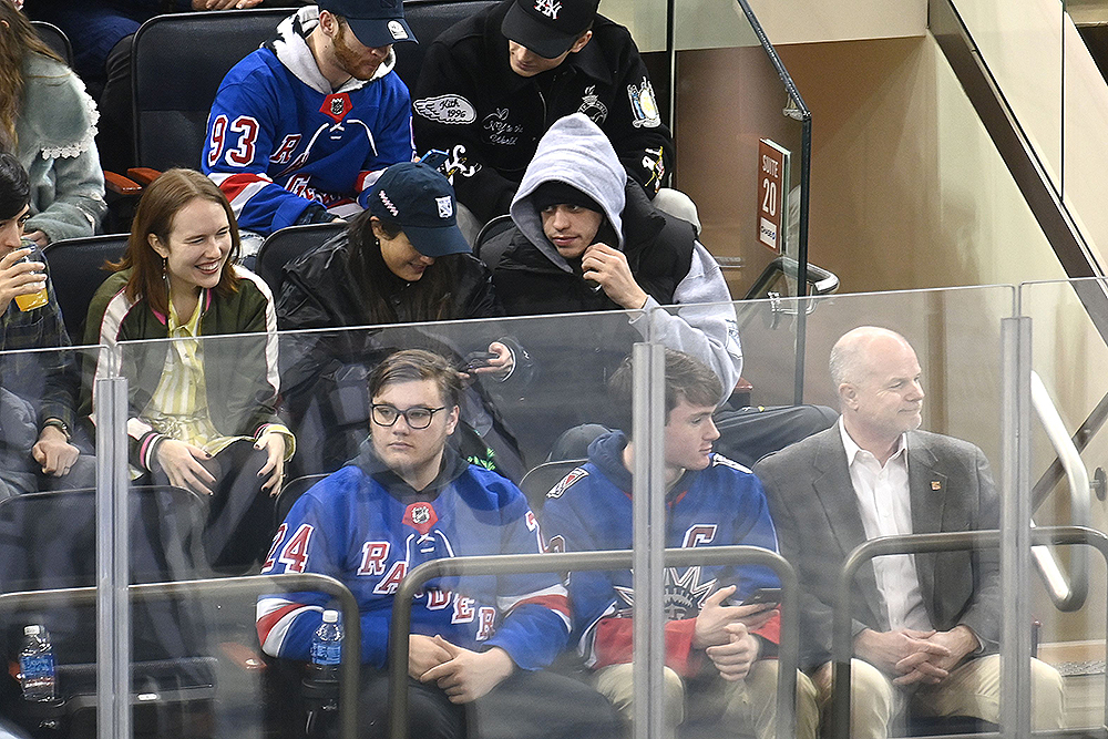 Chase Sui Wonders, Pete Davidson on a date watching the home team NY Rangers defeat the visiting Seattle Kraken 6-3 at Madison Square Garden.
Seattle Kraken v New York Rangers, NHL hockey game, Madison Square Garden, New York, USA - 10 Feb 2023