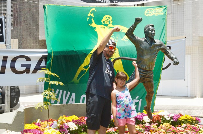 Pelé’s Statue