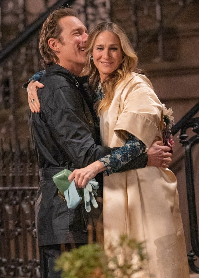 Sarah Jessica Parker & John Corbett On Set Of Season 2