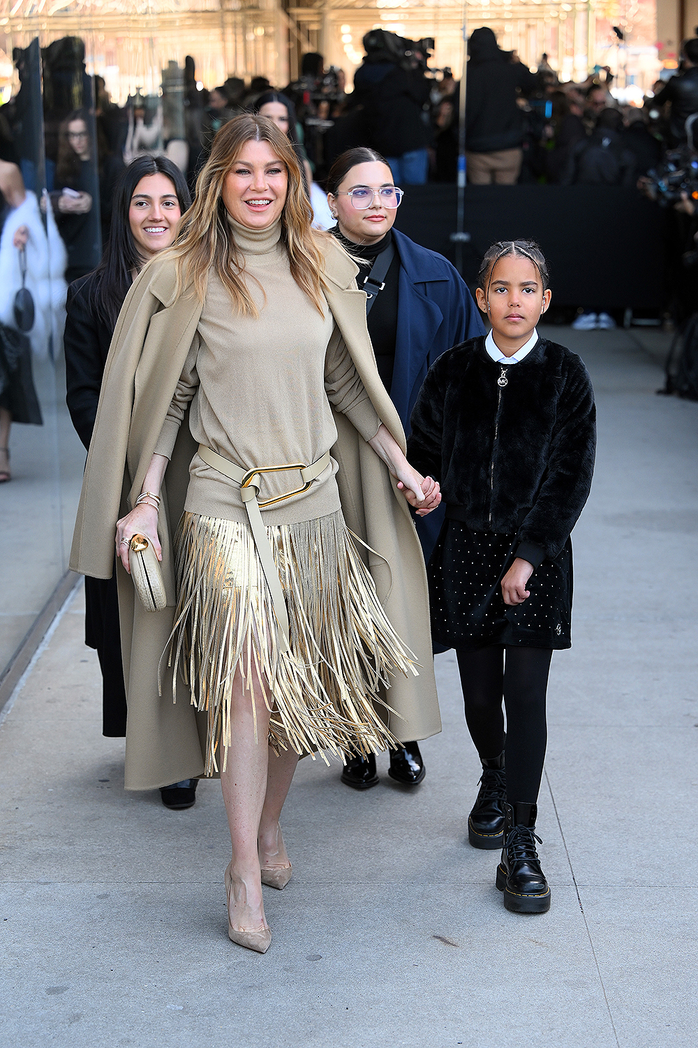 Ellen Pompeo All Smiles Arriving With Her Son At The Michael Kors Fashion Show In New York City For Fashion Week