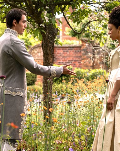 Queen Charlotte: A Bridgerton Story. (L to R) Corey Mylchreest as Young King George, India Amarteifio as Young Queen Charlotte in episode 101 of Queen Charlotte: A Bridgerton Story. Cr. Liam Daniel/Netflix © 2023