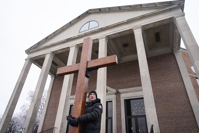 A Cross At Tyre Nichols’ Funeral