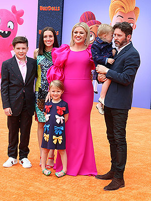 Kelly Clarkson kids